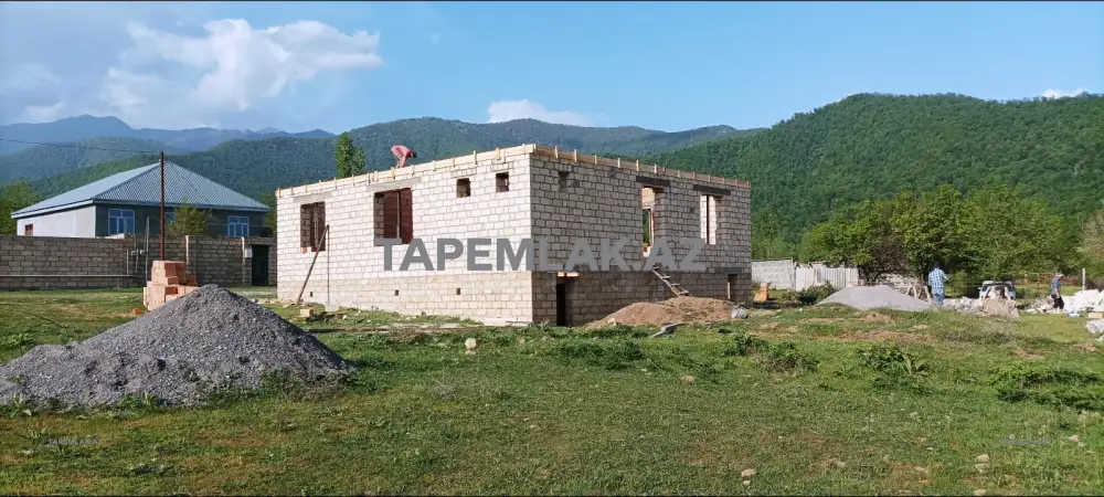 Satılır 5 otaqlı 312 m² Həyət evi