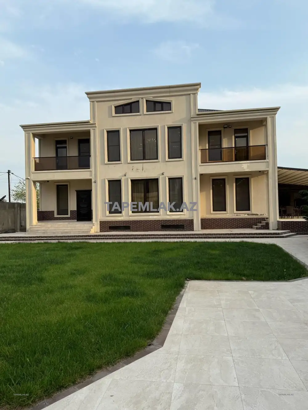 Satılır 5 otaqlı 550 m² Villa